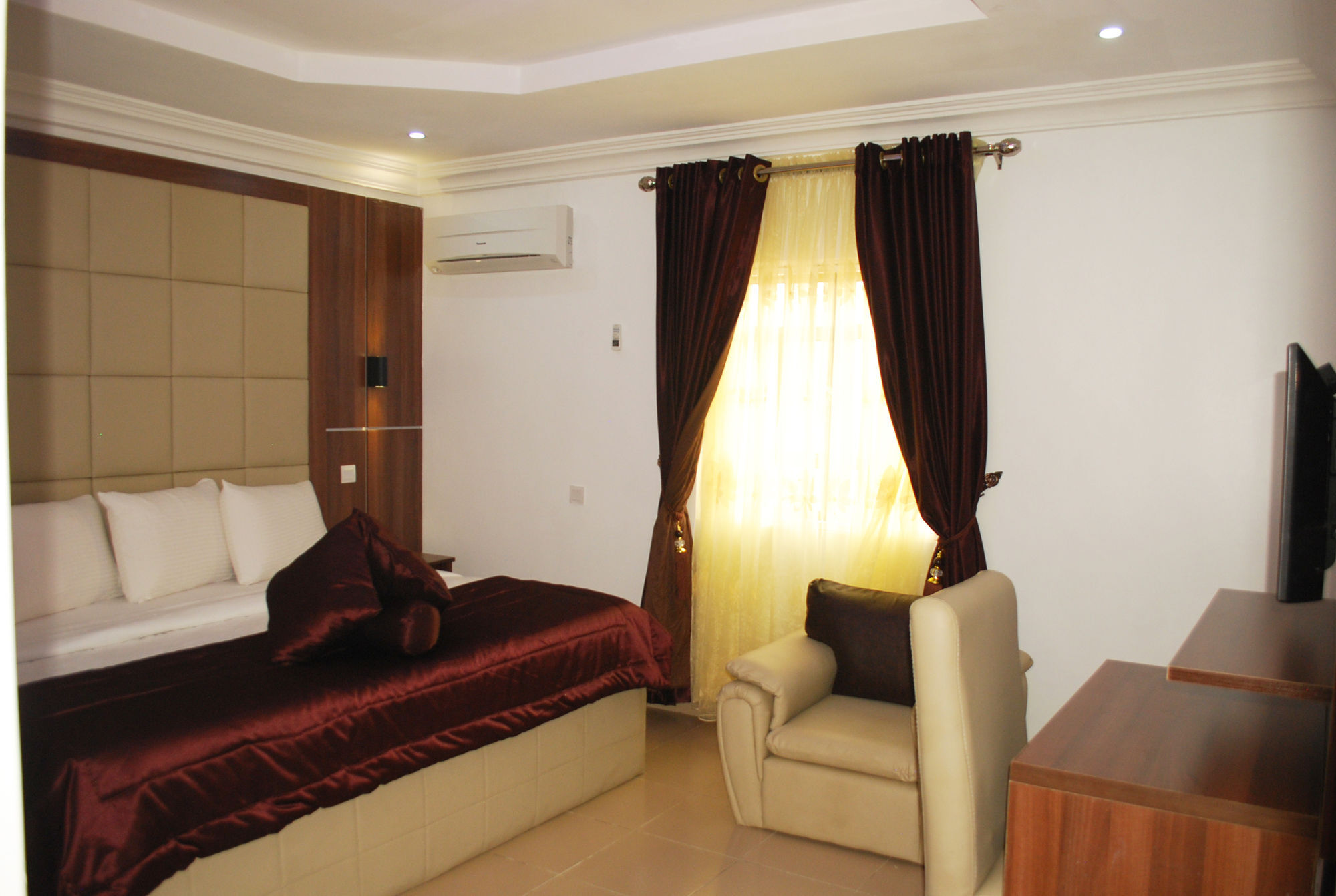 Presken Hotel And Resorts Mojidi Ikeja Exterior photo