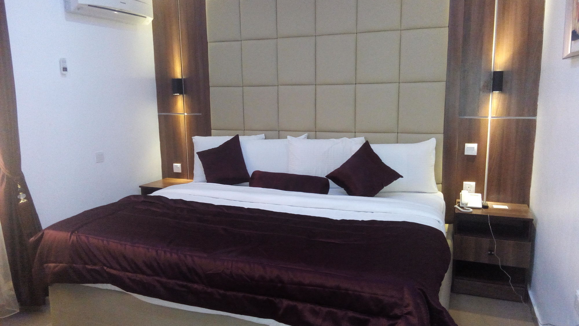 Presken Hotel And Resorts Mojidi Ikeja Exterior photo